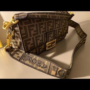 COPY fendi baguette jacquard bag
